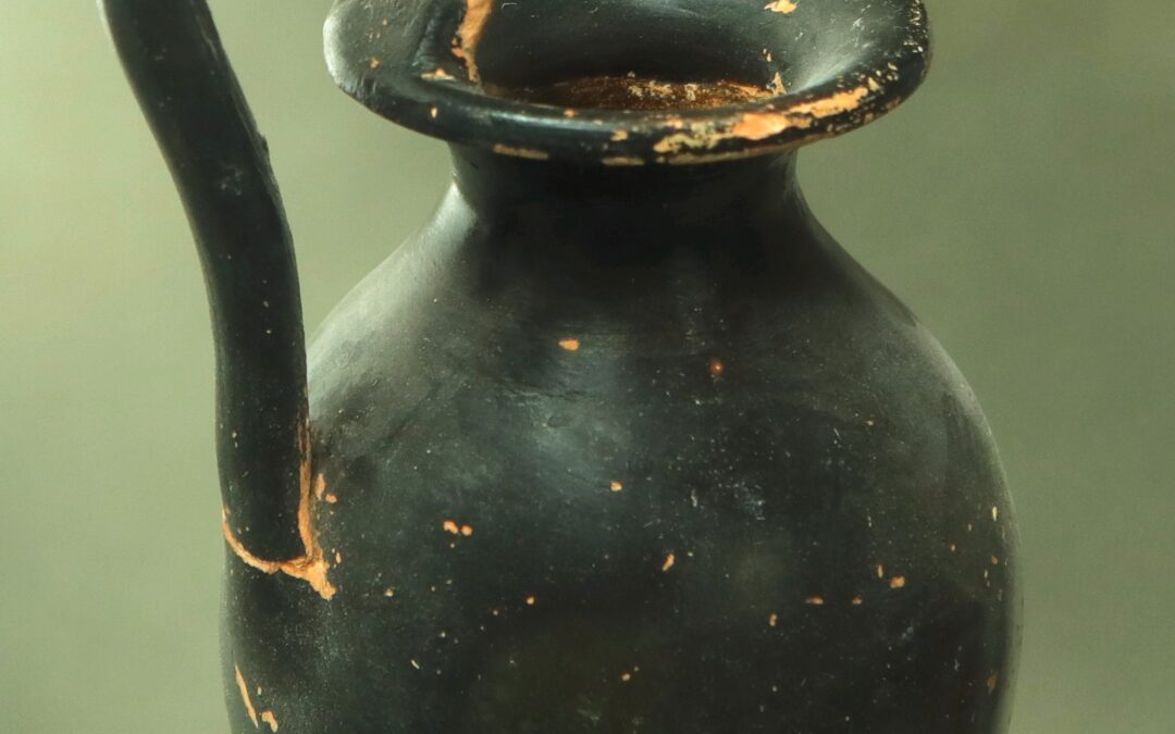 Piccola oinochoe di produzione capuana