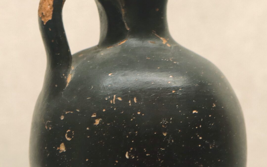 Piccola oinochoe di produzione attica