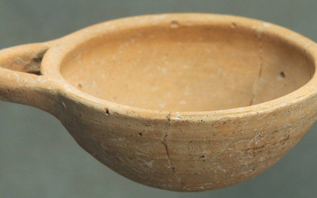 Coppetta di terracotta monoansata